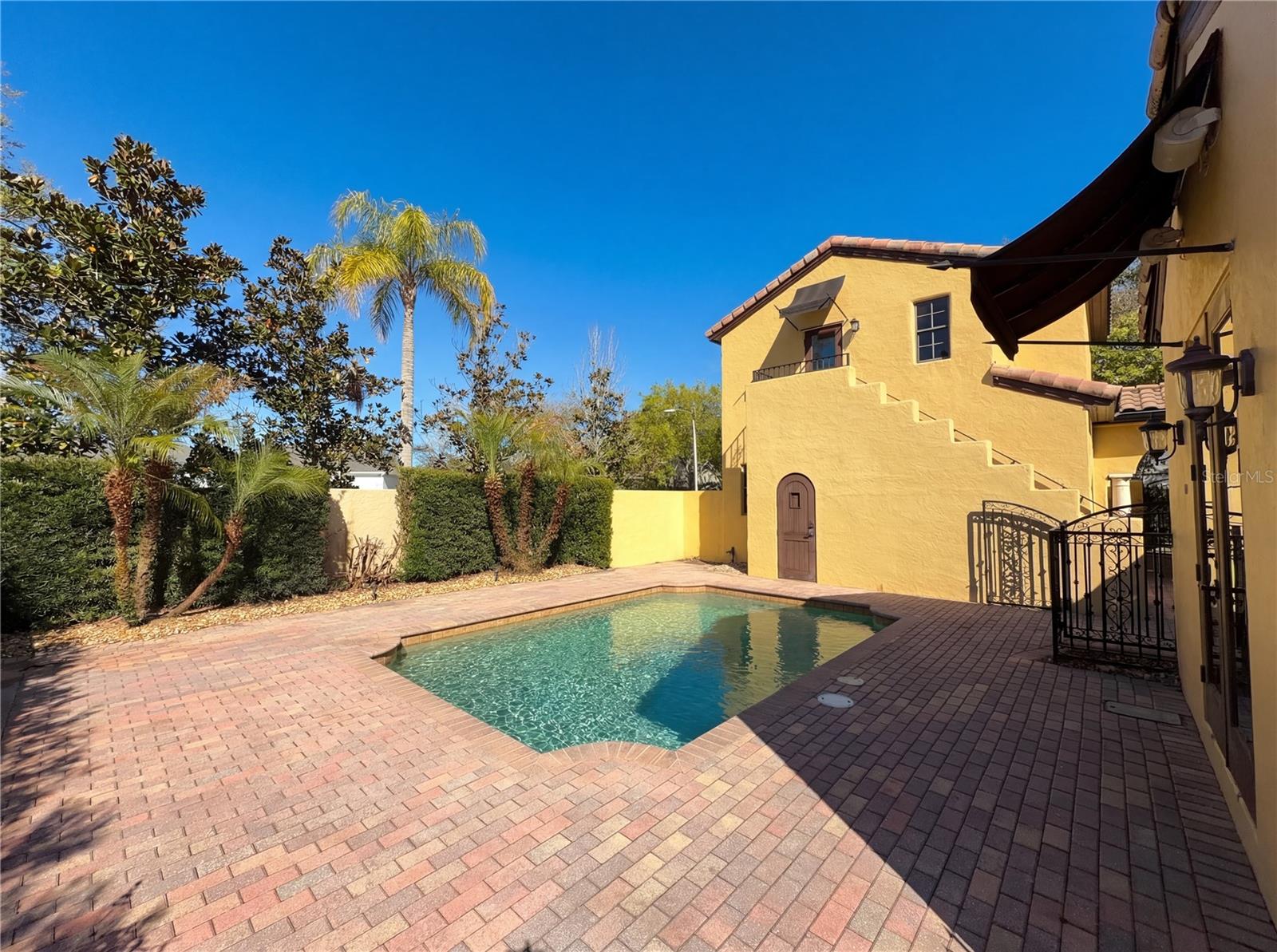 DIXIE TERRACE - Residential