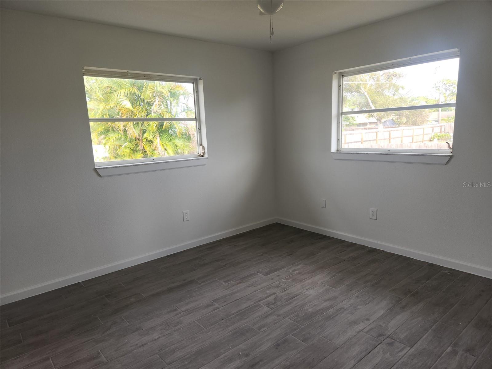 SOUTH VENICE - Residential Lease