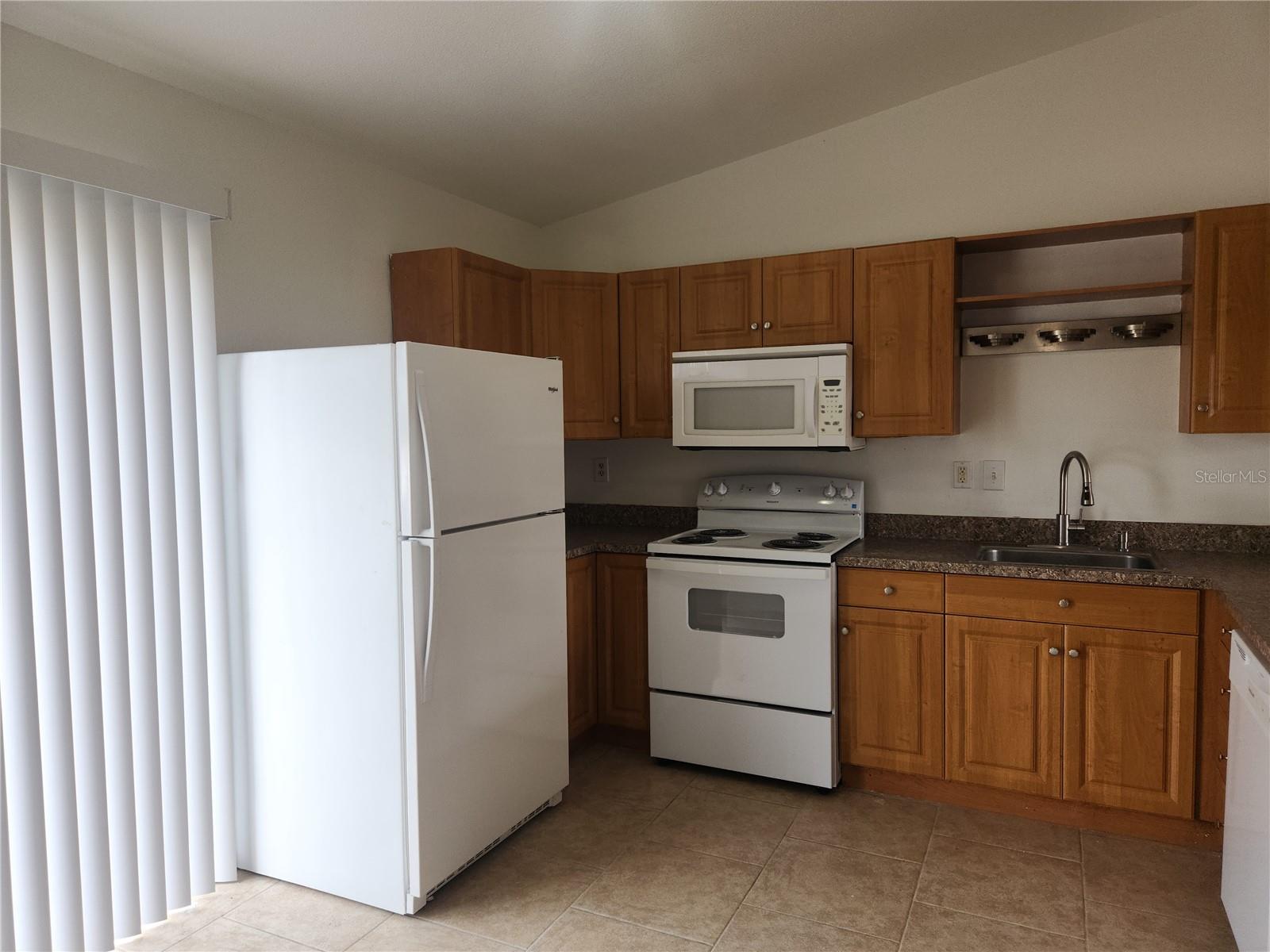 SOUTH VENICE - Residential Lease