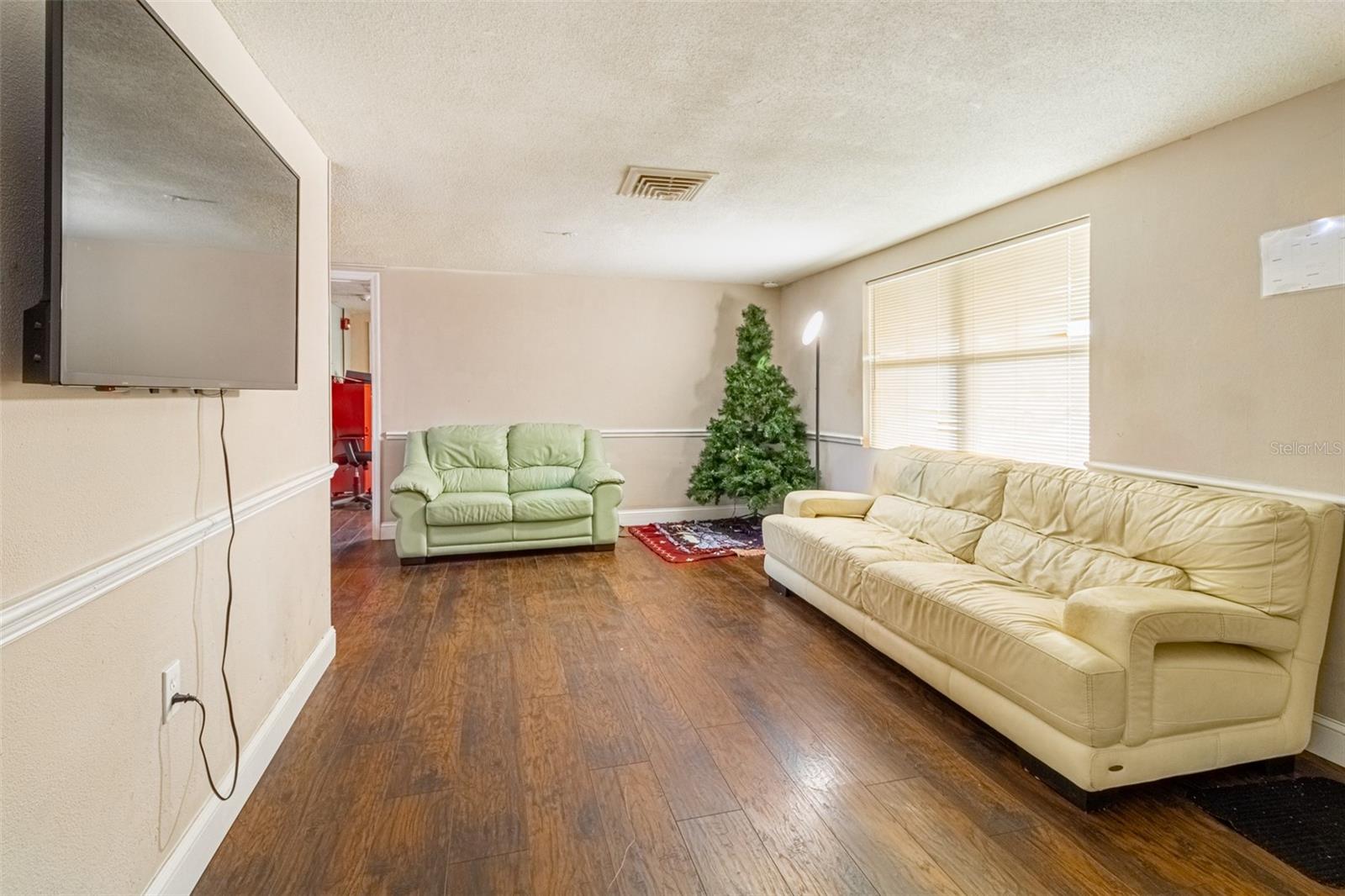 9020 GRAY FOX LANE