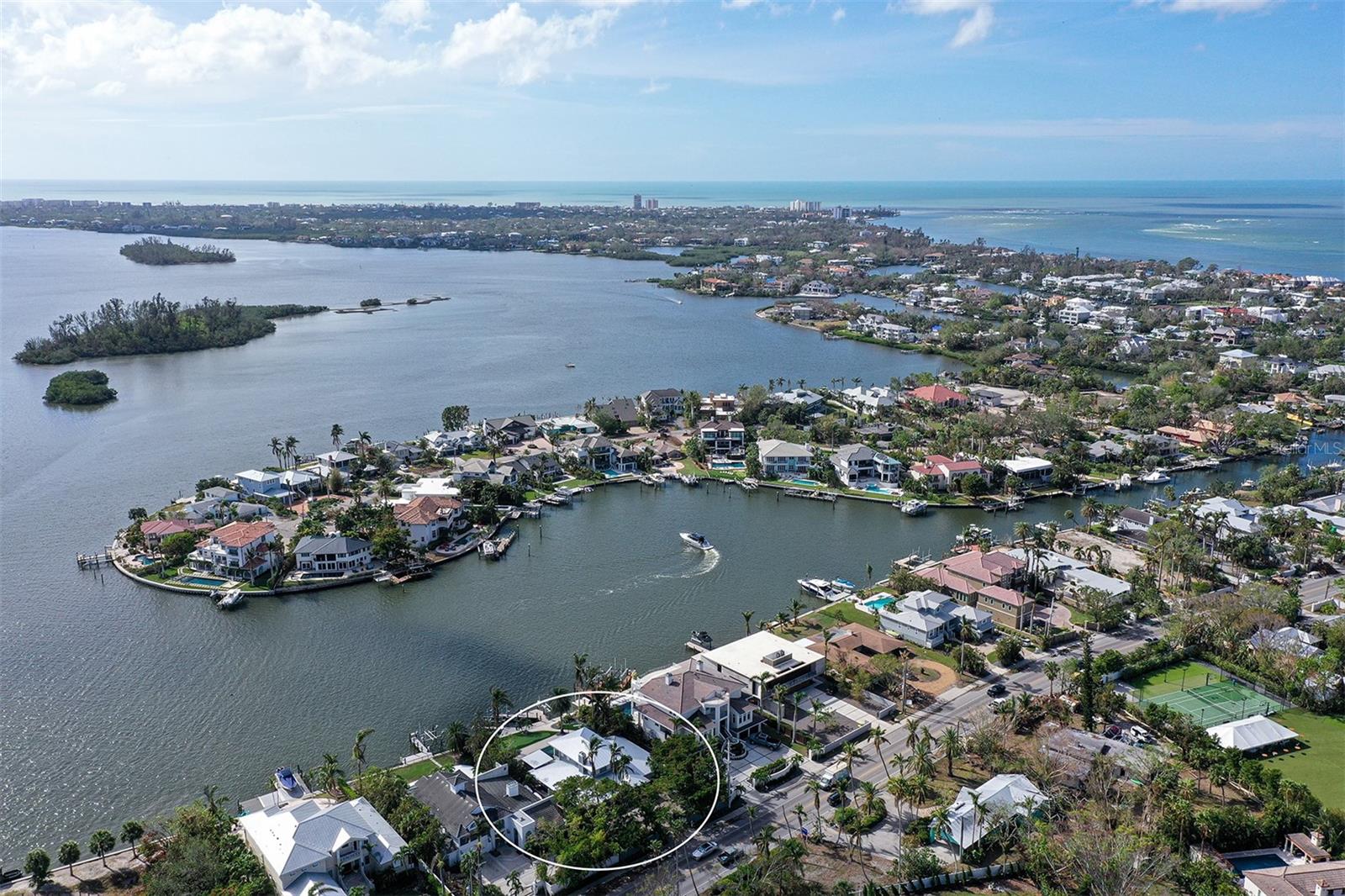 BAY ISLAND SHORES - Residential