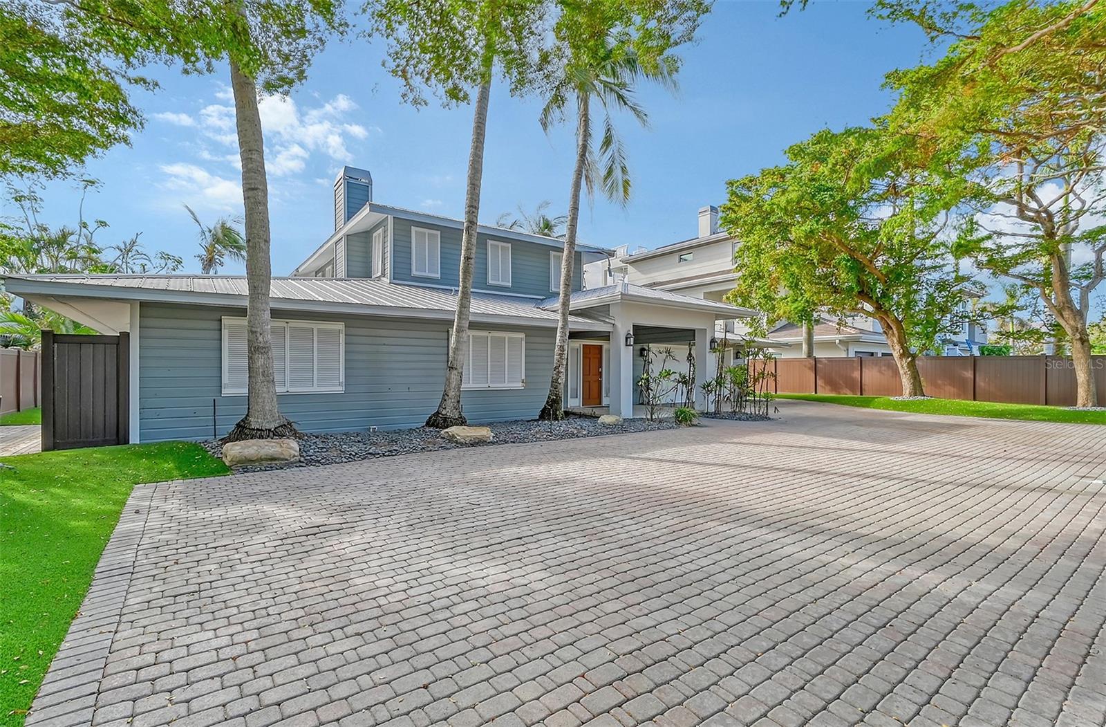 BAY ISLAND SHORES - Residential