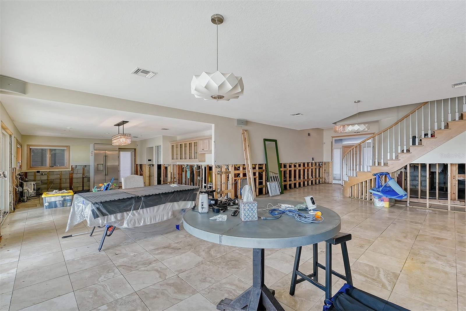 BAY ISLAND SHORES - Residential