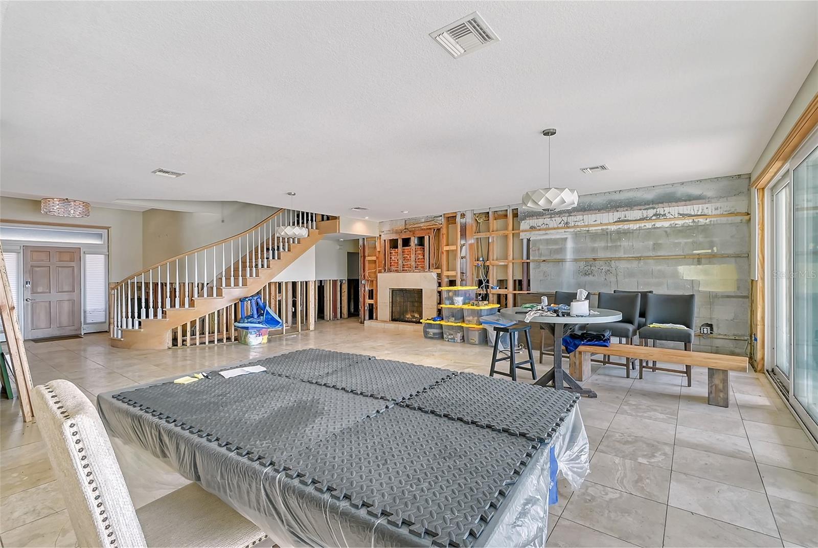 BAY ISLAND SHORES - Residential