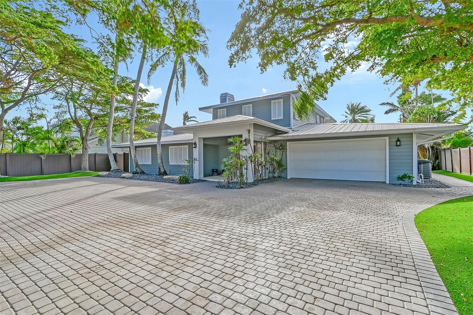 BAY ISLAND SHORES - Residential