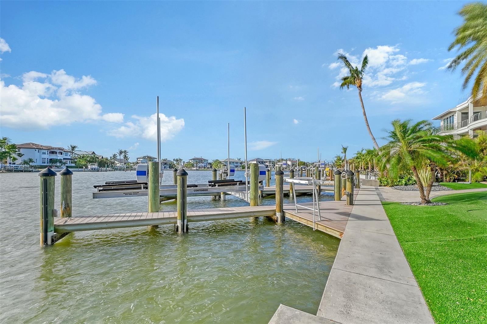 BAY ISLAND SHORES - Residential