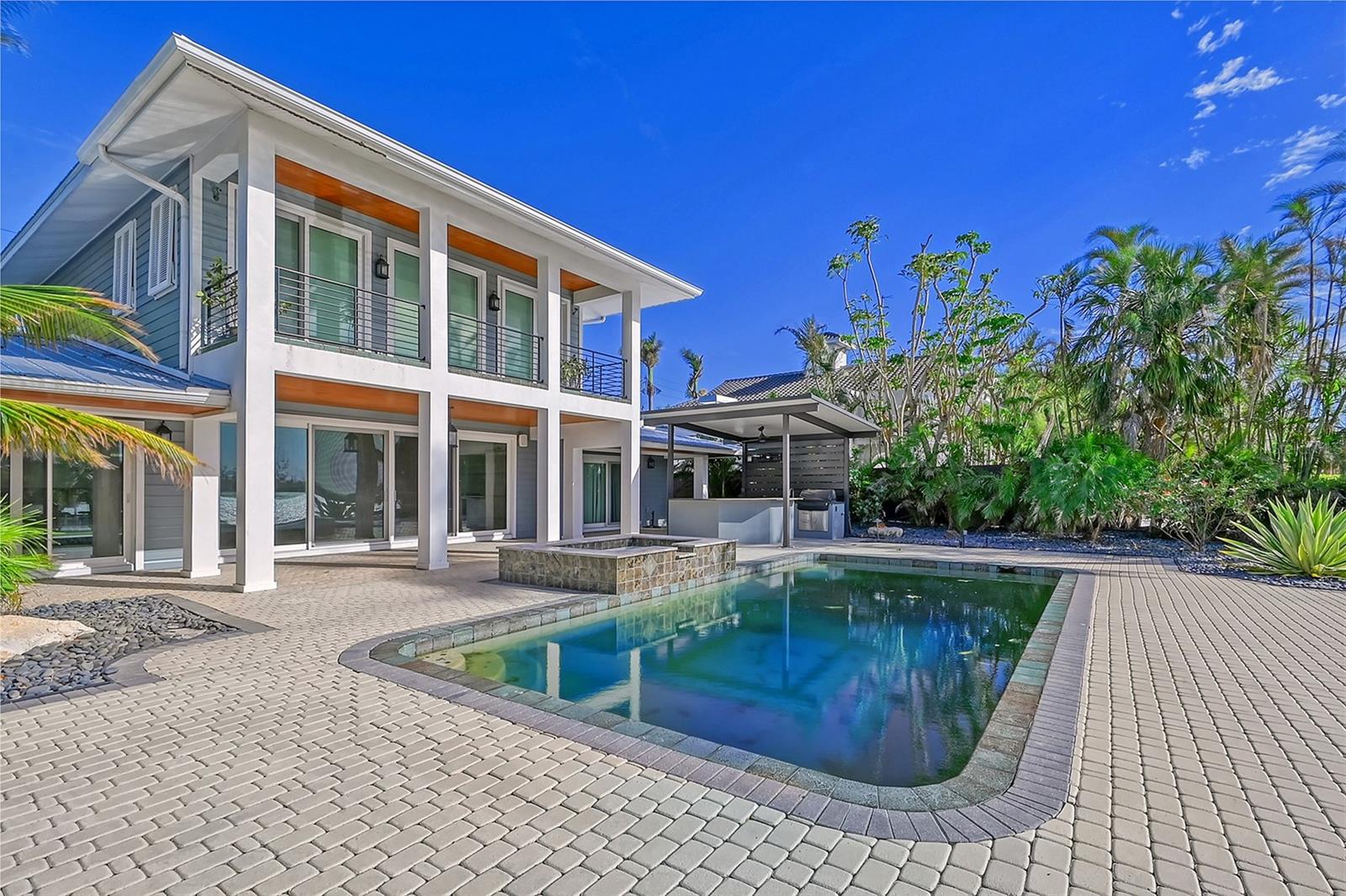 BAY ISLAND SHORES - Residential