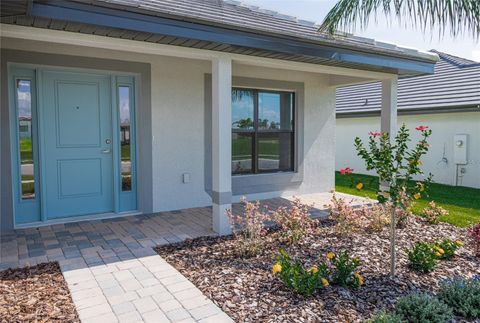 A home in AUBURNDALE