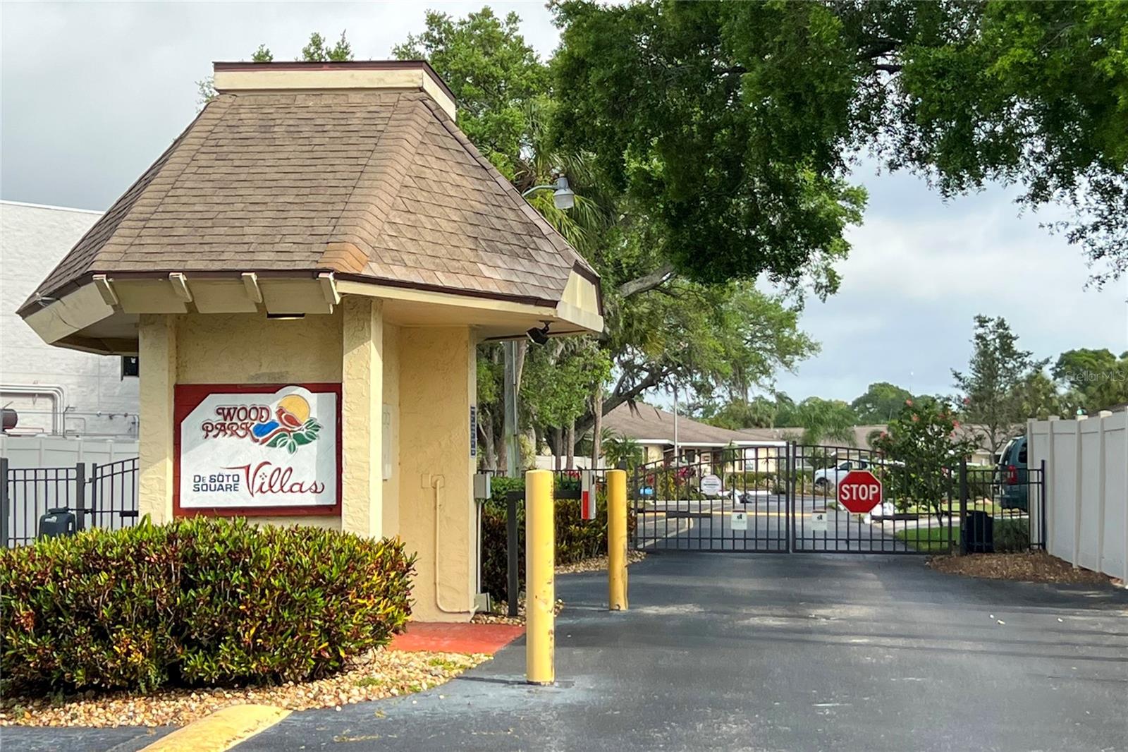 DESOTO SQUARE VILLAS - Residential