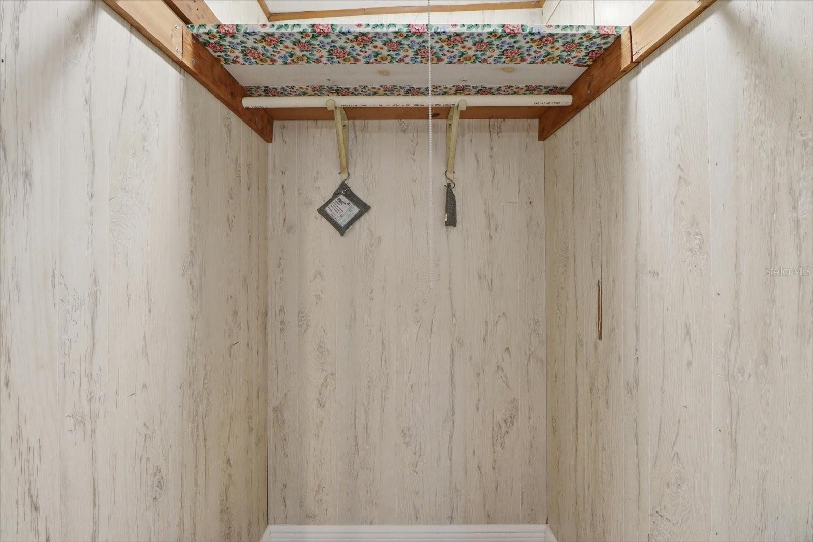 STENHOLM SUB IN SW1/4 UNREC - Residential