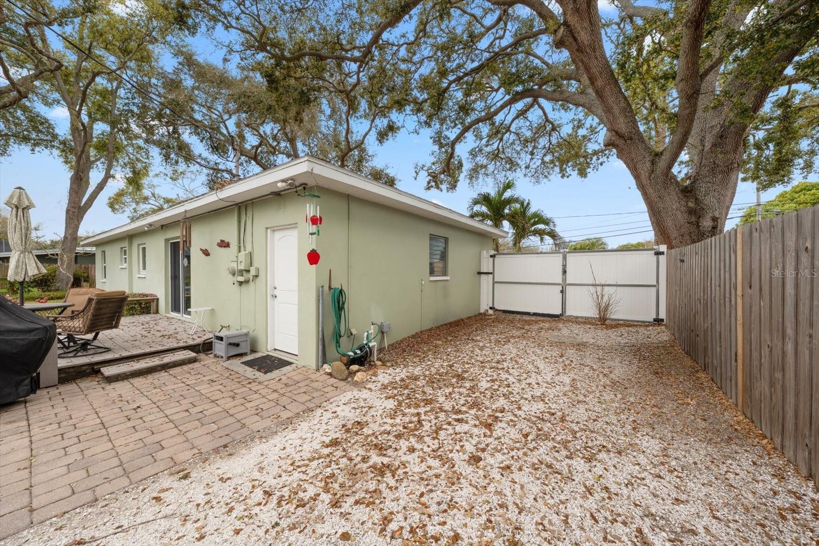 JUNGLE COUNTRY CLUB 4TH ADD - Residential