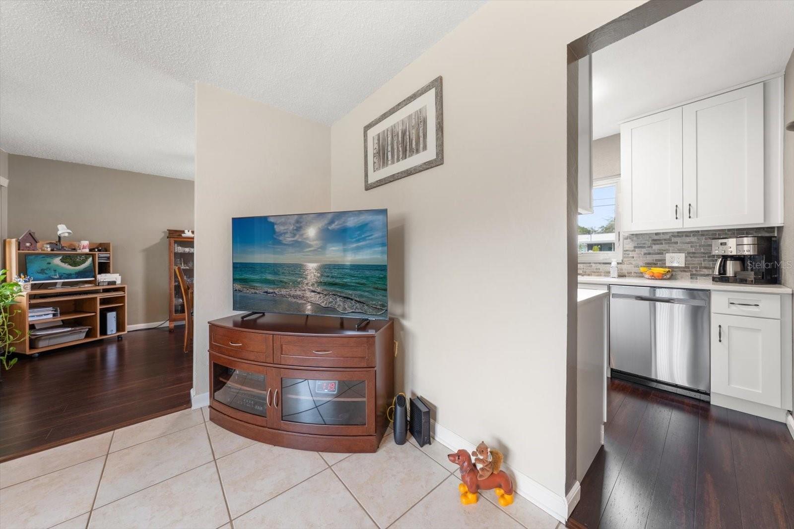 JUNGLE COUNTRY CLUB 4TH ADD - Residential