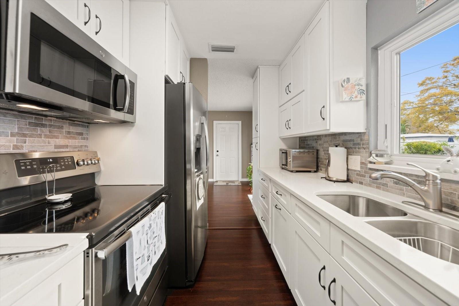 JUNGLE COUNTRY CLUB 4TH ADD - Residential