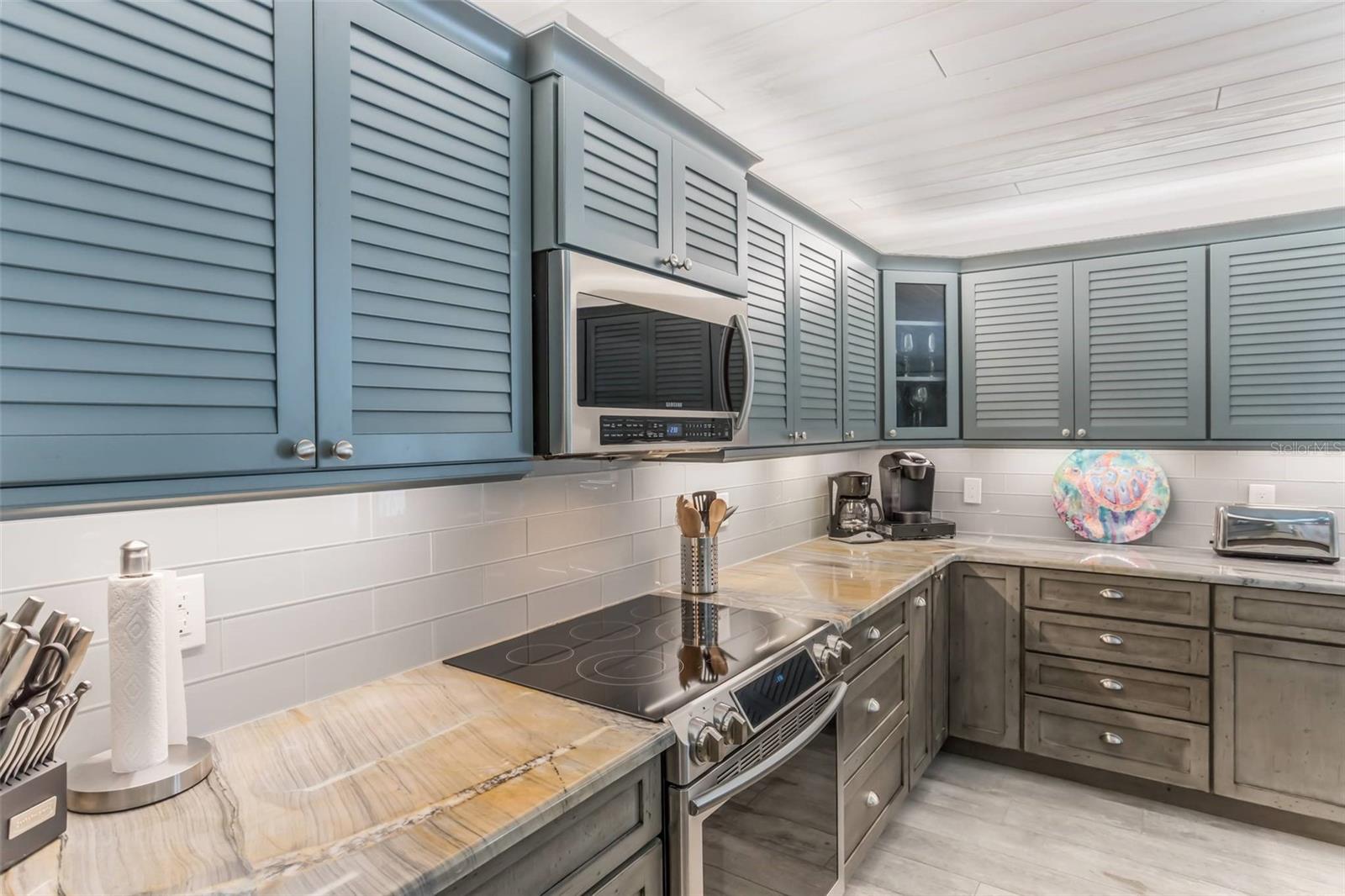 WEST WIND SHORES - Residential