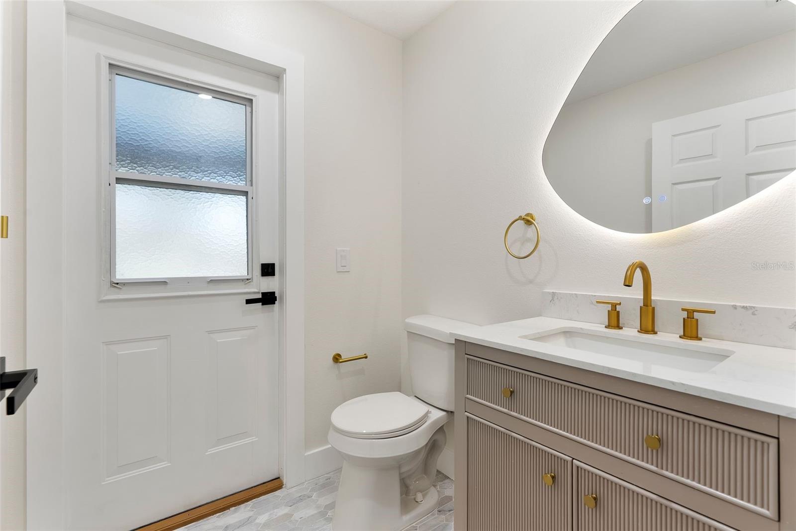 LAKE WINNEMISSETTT OAKS - Residential