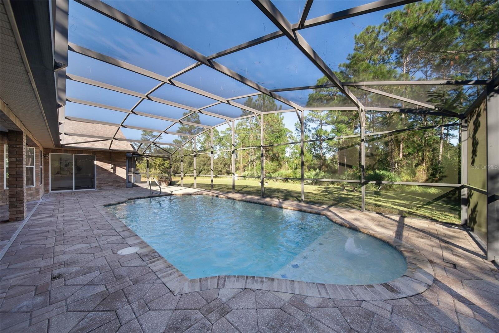 LAKE WINNEMISSETTT OAKS - Residential