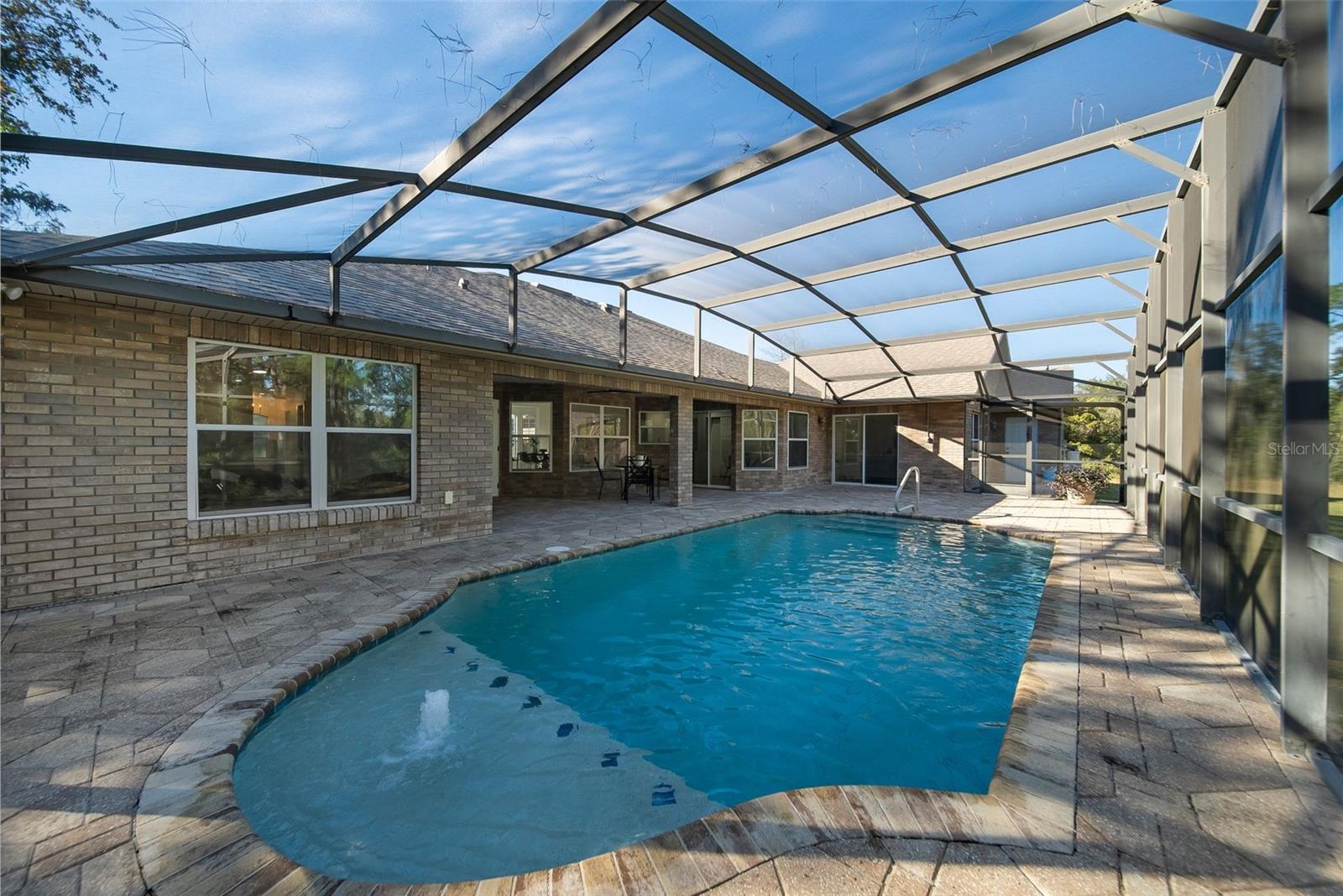 LAKE WINNEMISSETTT OAKS - Residential