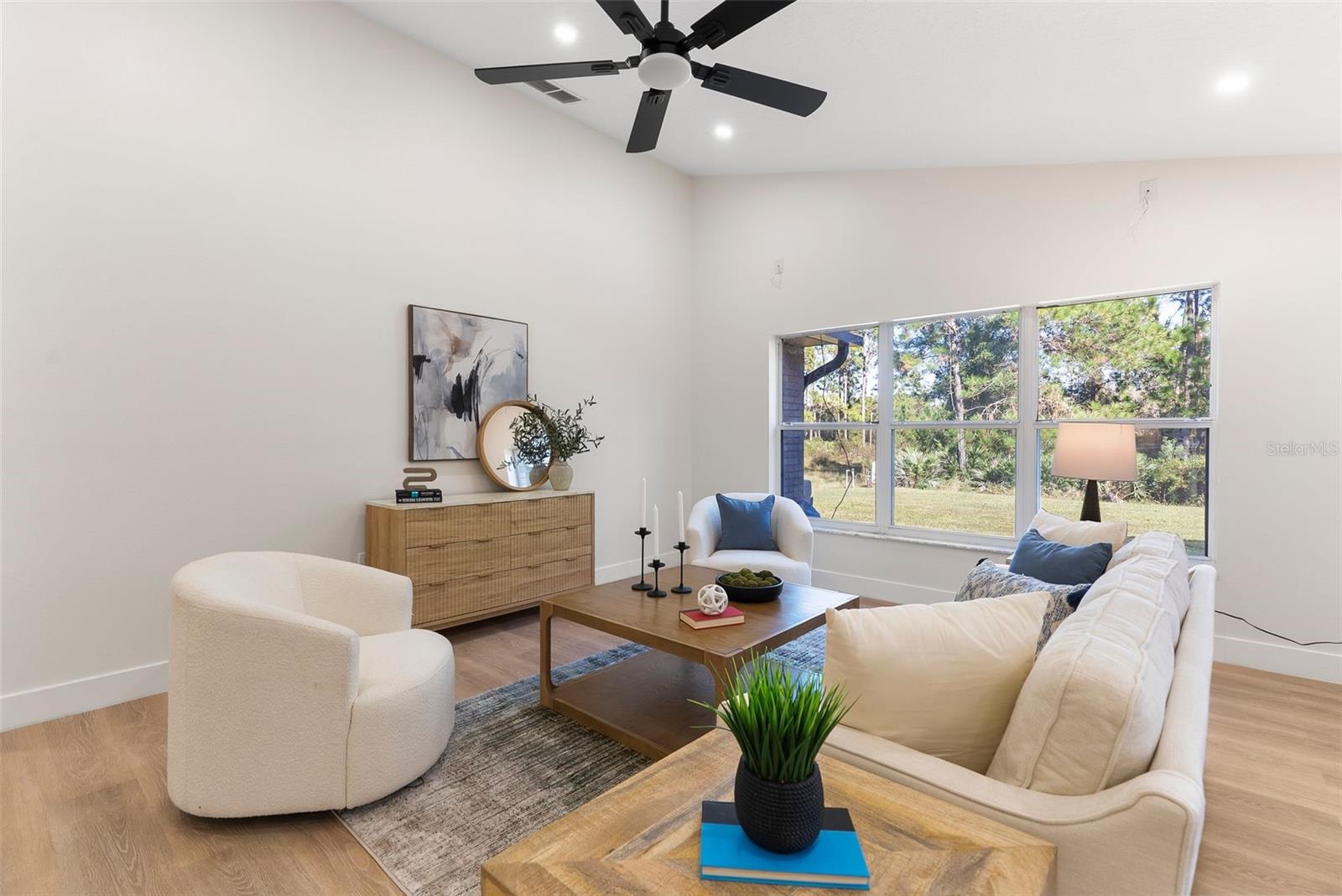 LAKE WINNEMISSETTT OAKS - Residential