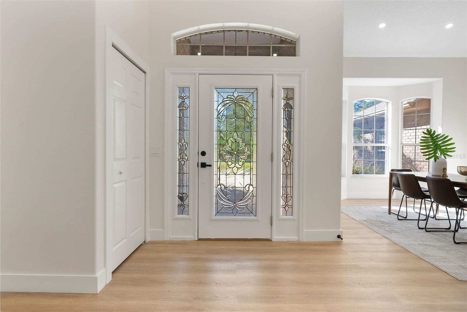 LAKE WINNEMISSETTT OAKS - Residential