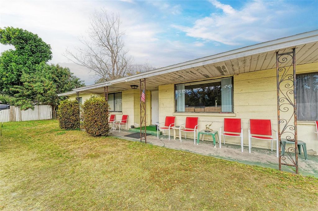 Photo of 1205 44th Avenue E, Bradenton, FL 34203 (MLS # A4680578)