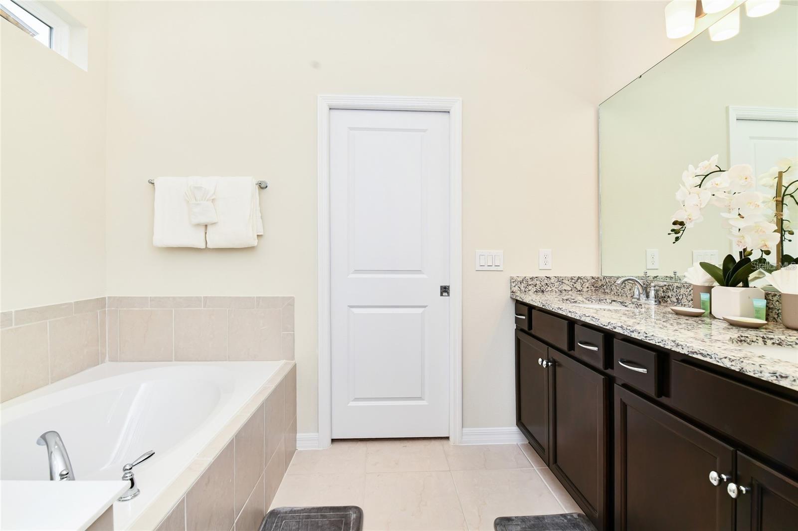 WINDSOR ISLAND RESIDENCE PH 2A - Residential