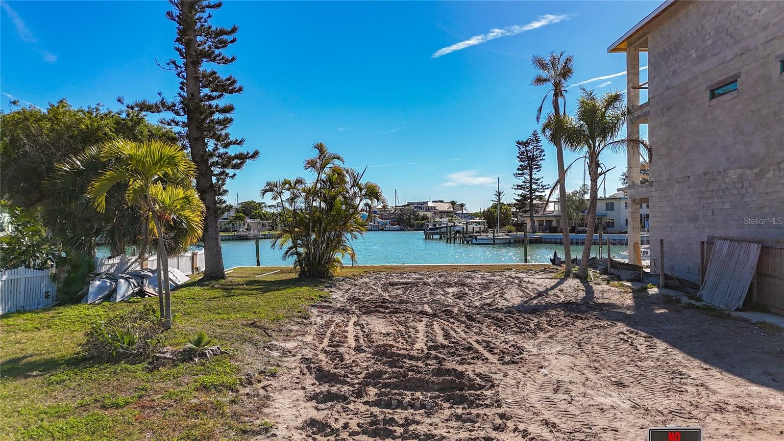 PAGES REP OF MITCHELLS BEACH 2 - Land