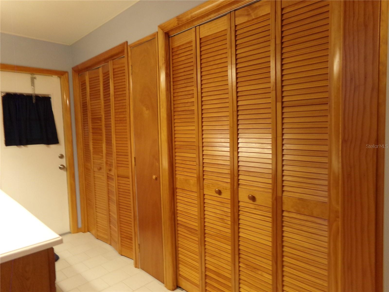 GARDEN LAKE ESTATES UNIT 3 - Residential