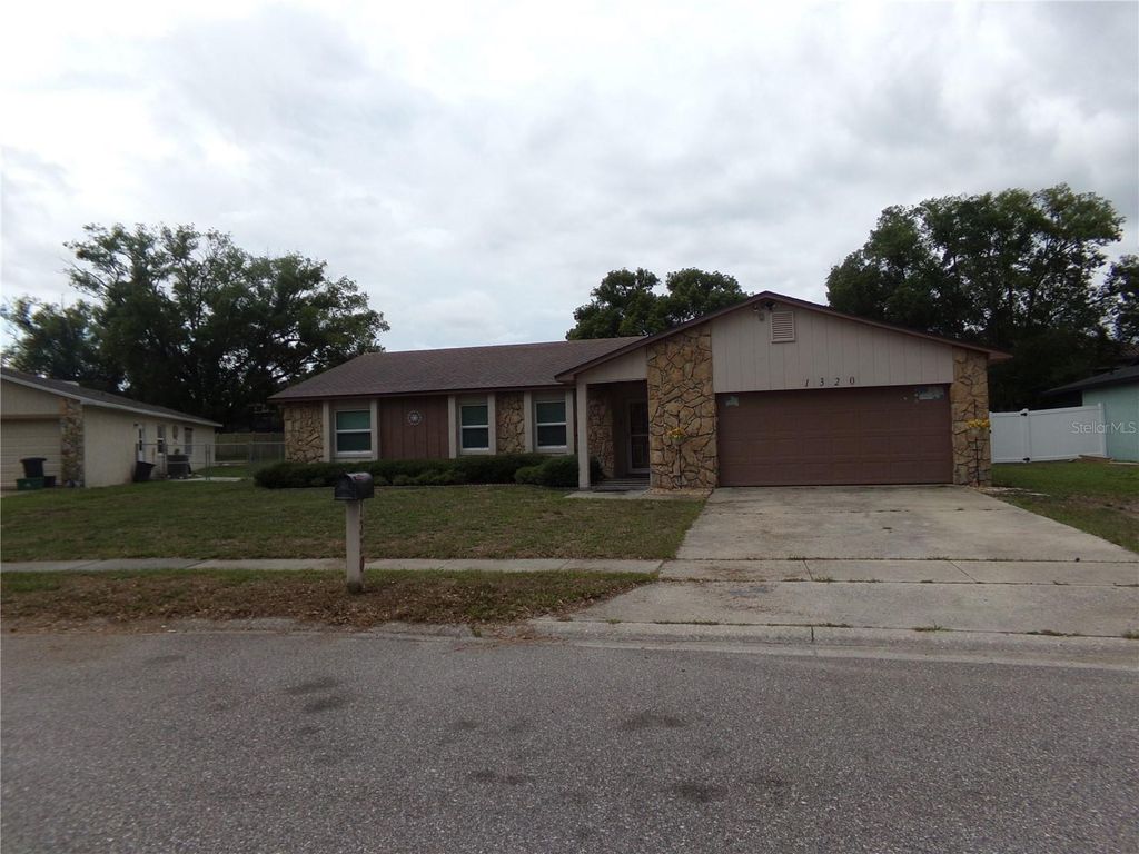 Photo of 1320 Gladiolas Dr, Winter Park, FL 32792 (MLS # O6412139)