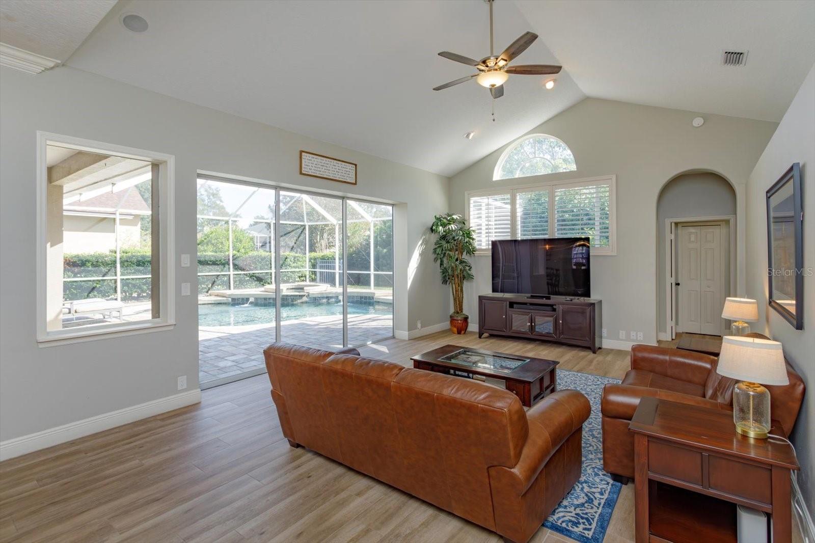 LAKE FOREST SEC 4A - Residential