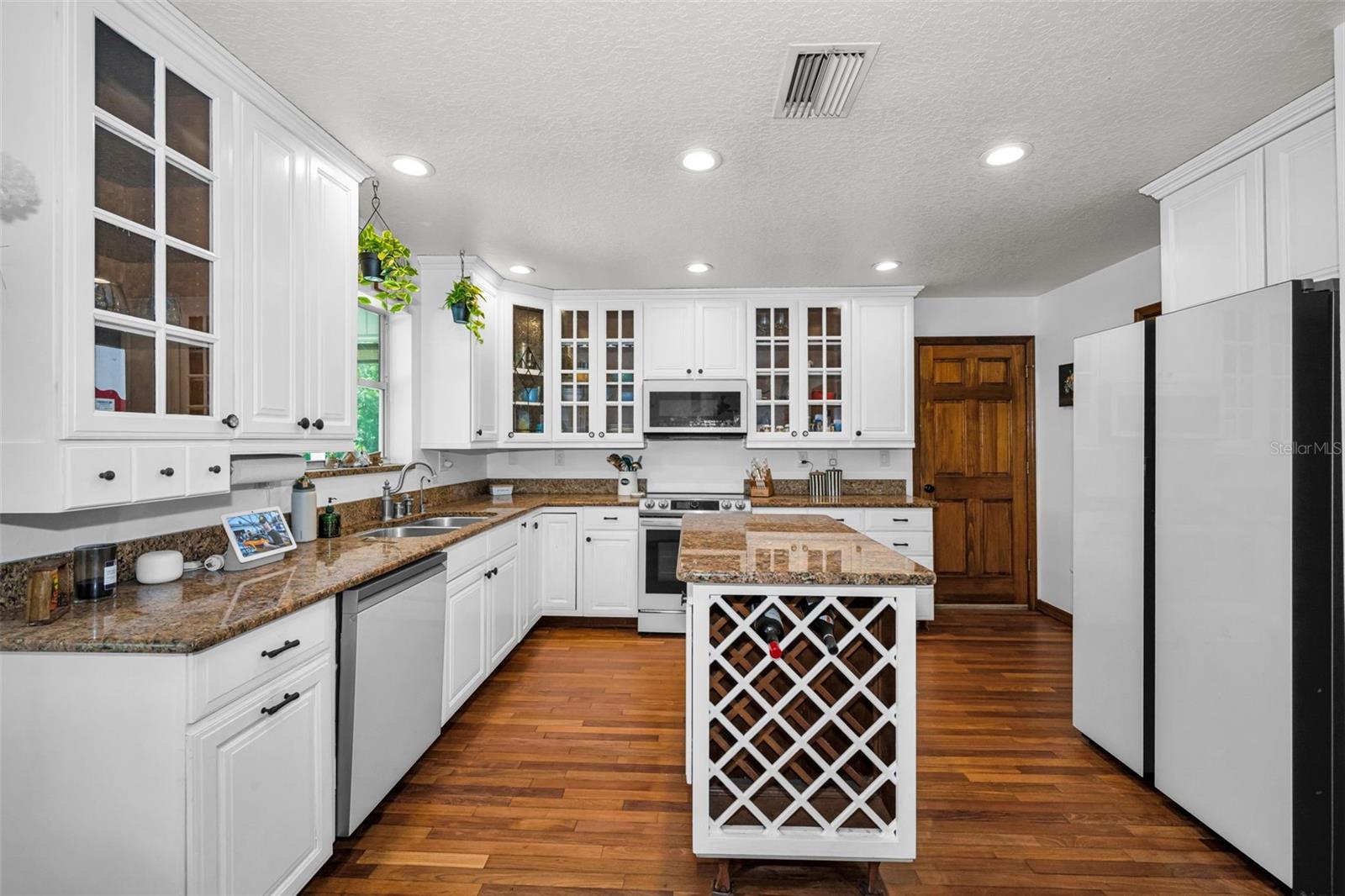 GOLDEN ACRES ESTATES - Residential