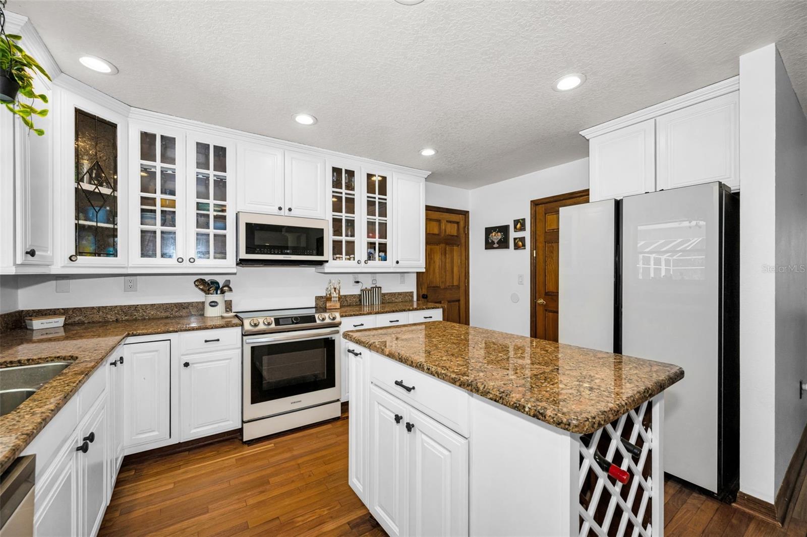 GOLDEN ACRES ESTATES - Residential