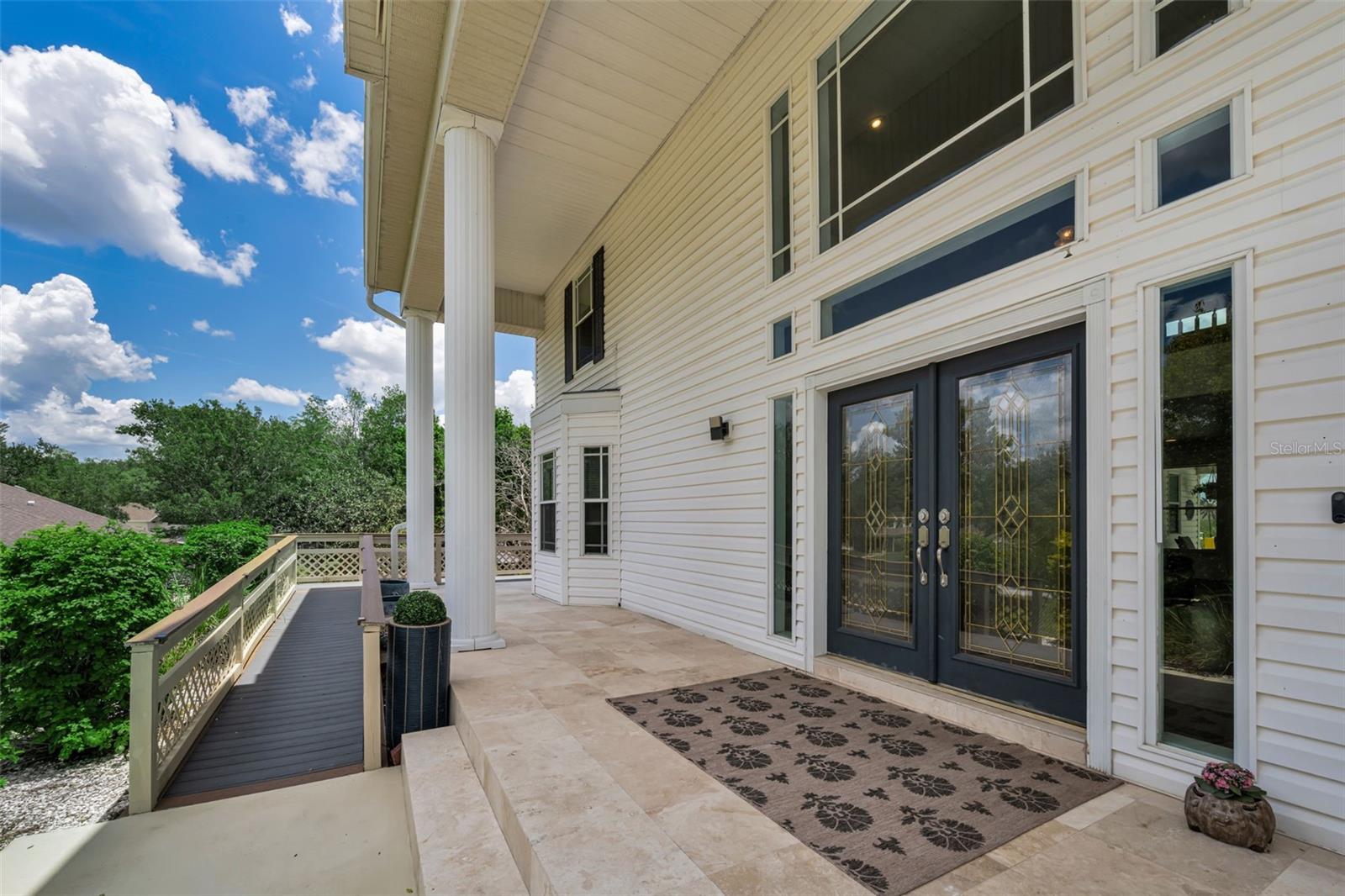 11046 LAKEVIEW DRIVE