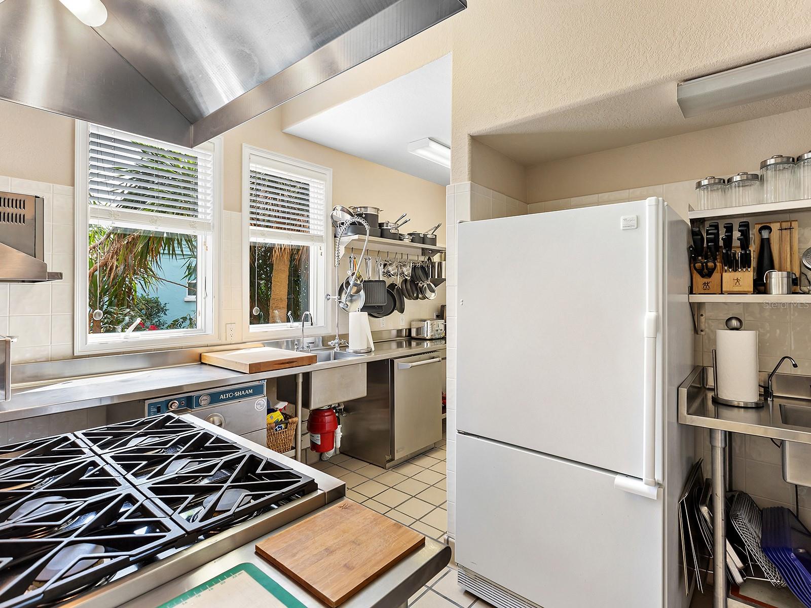 BAYSHORE ESTATES - Residential