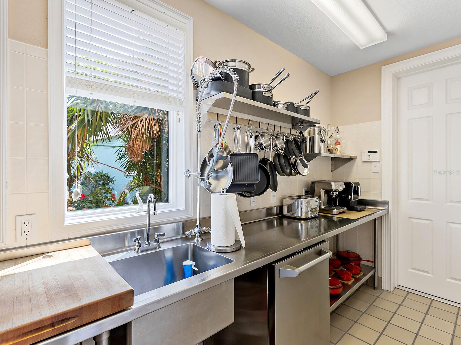 BAYSHORE ESTATES - Residential