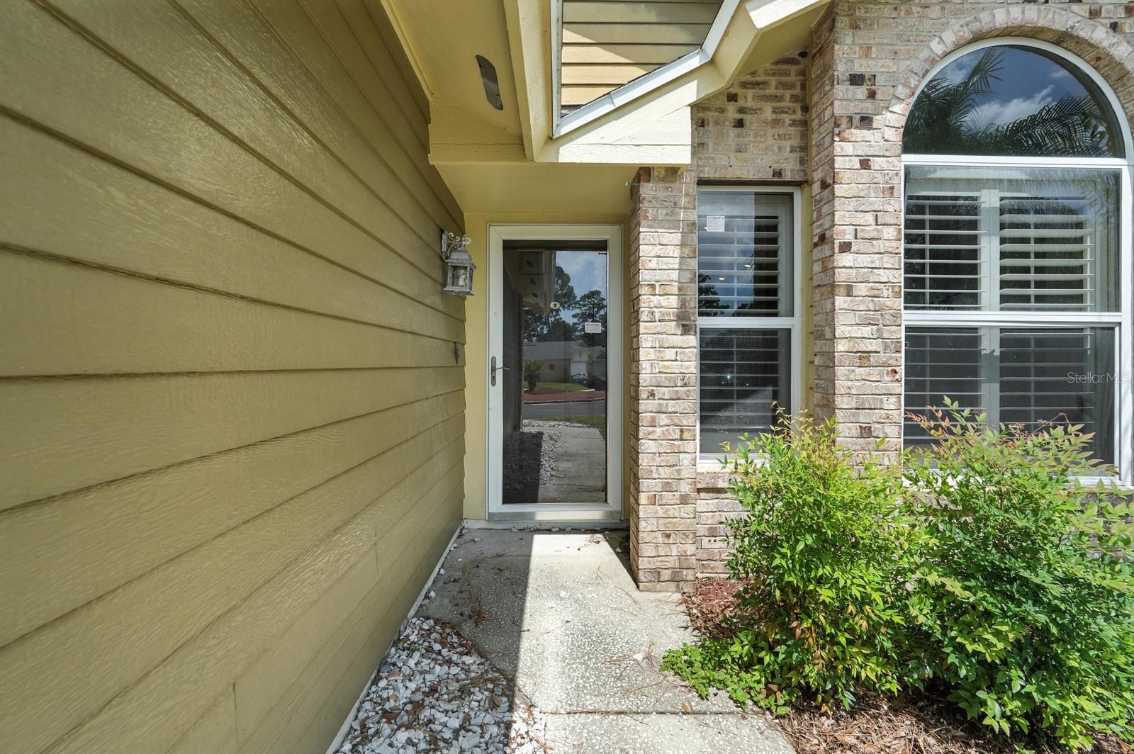 923 ASHMEADE COURT