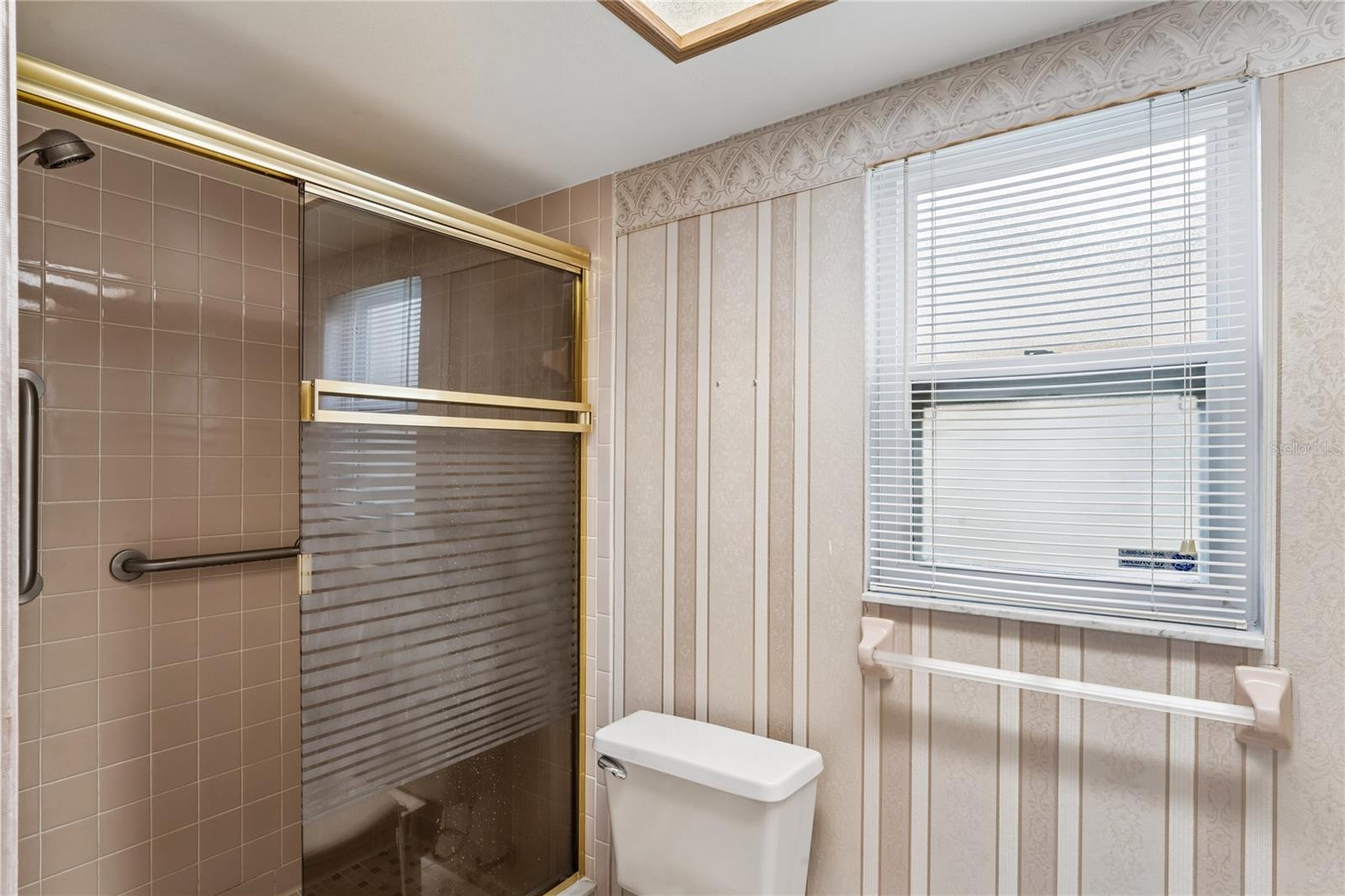 ALOHA GARDENS - Residential