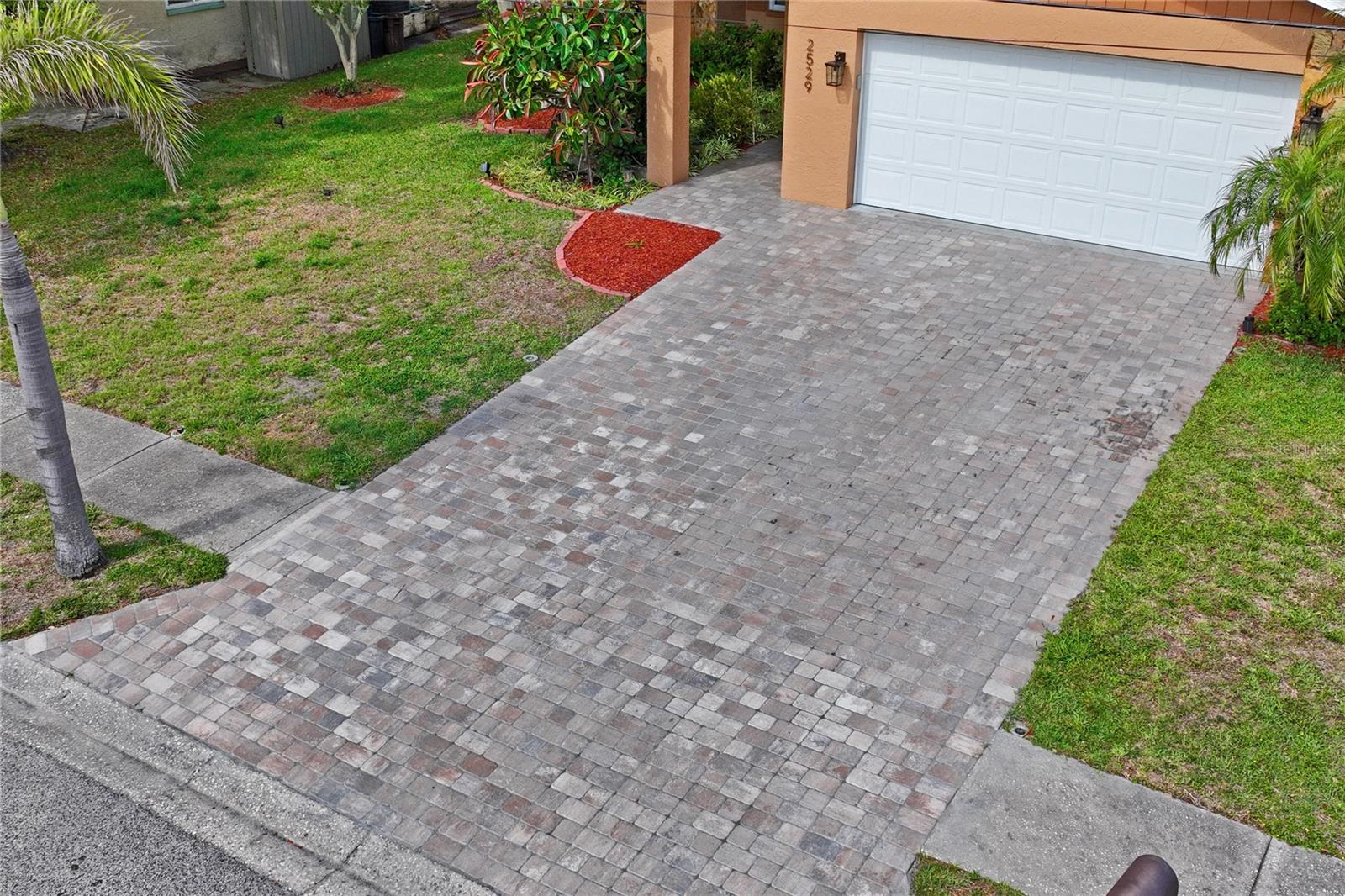 ALOHA GARDENS - Residential