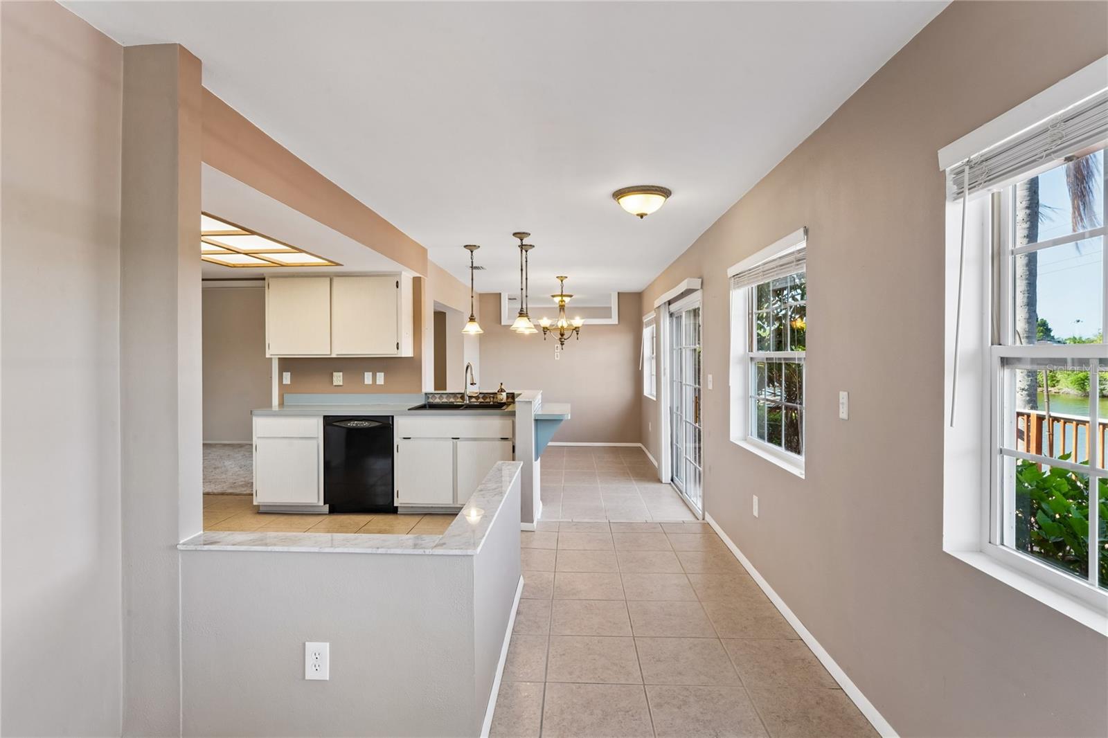 ALOHA GARDENS - Residential