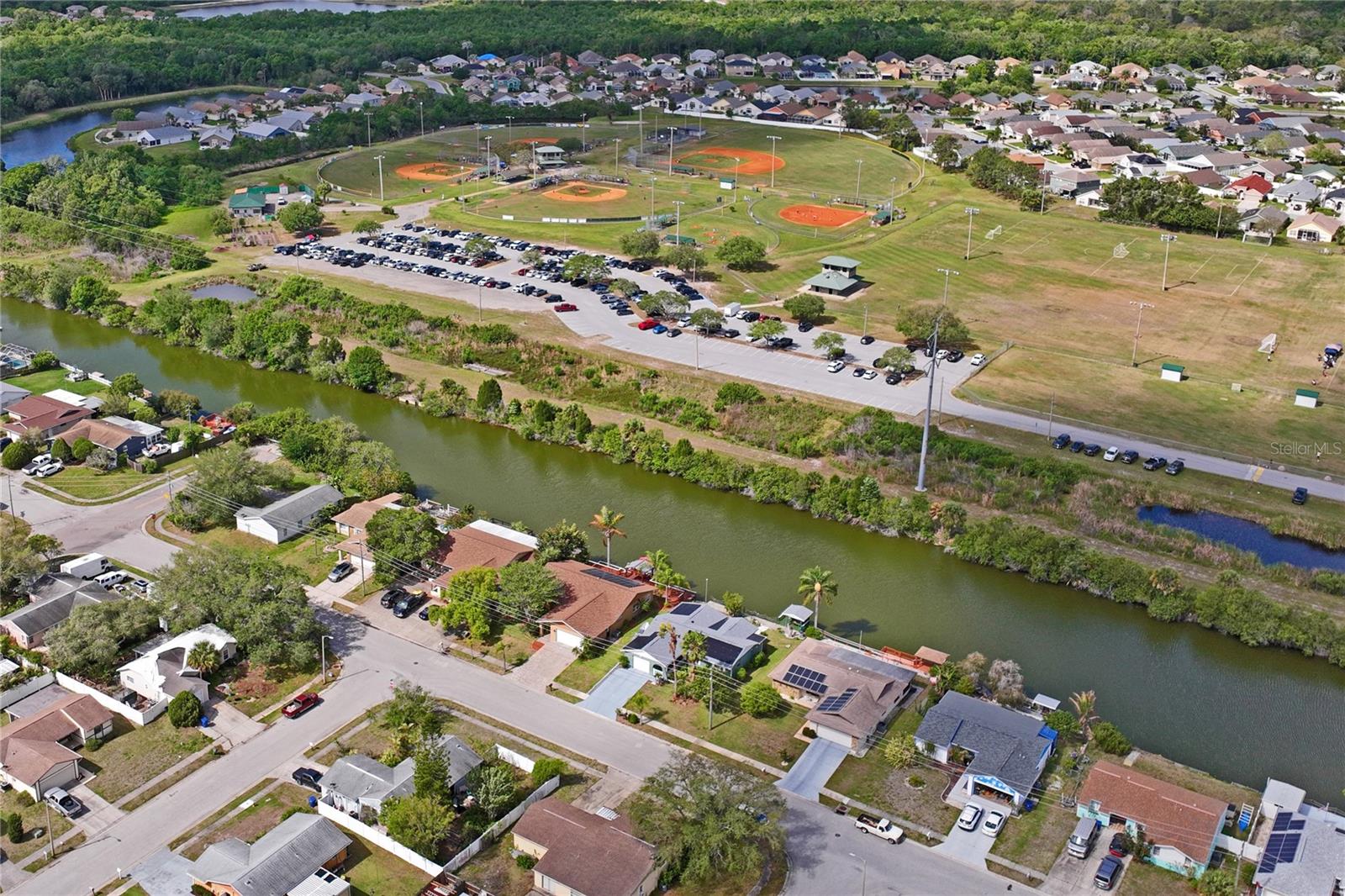 ALOHA GARDENS - Residential