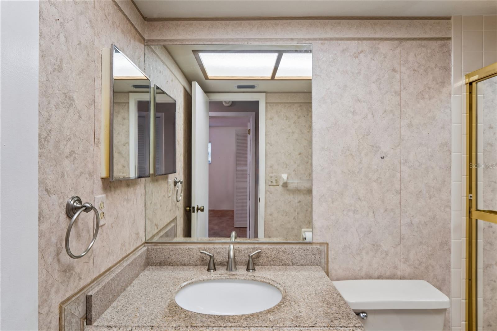 ALOHA GARDENS - Residential