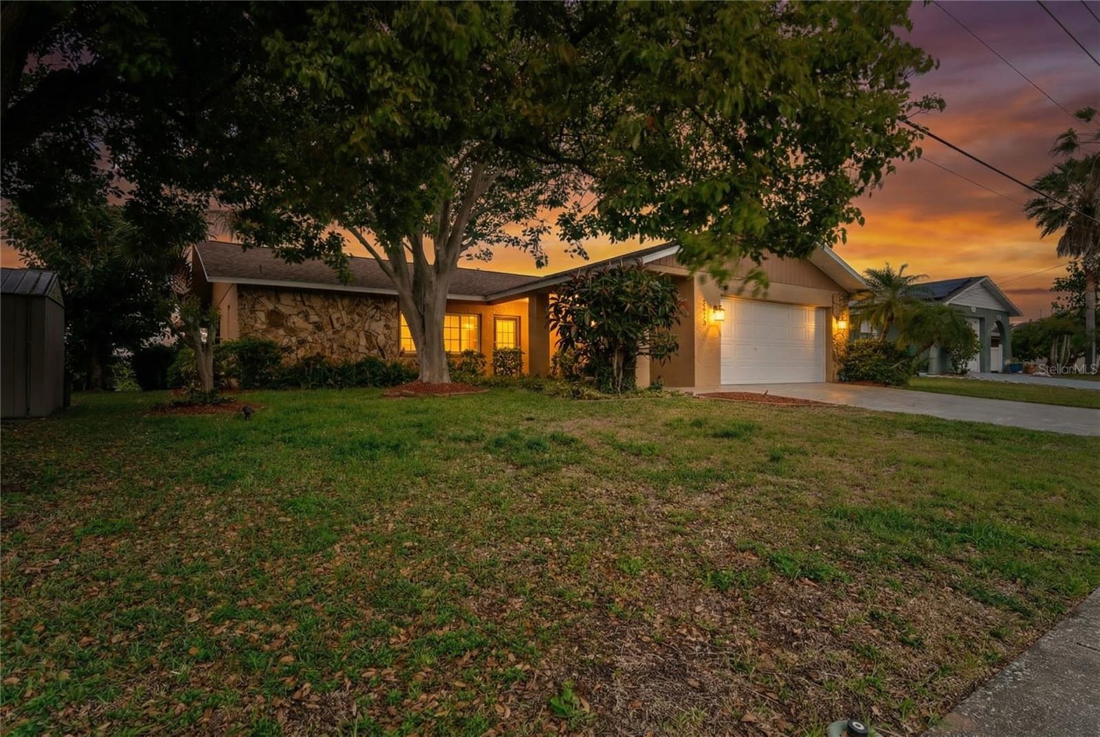 ALOHA GARDENS - Residential