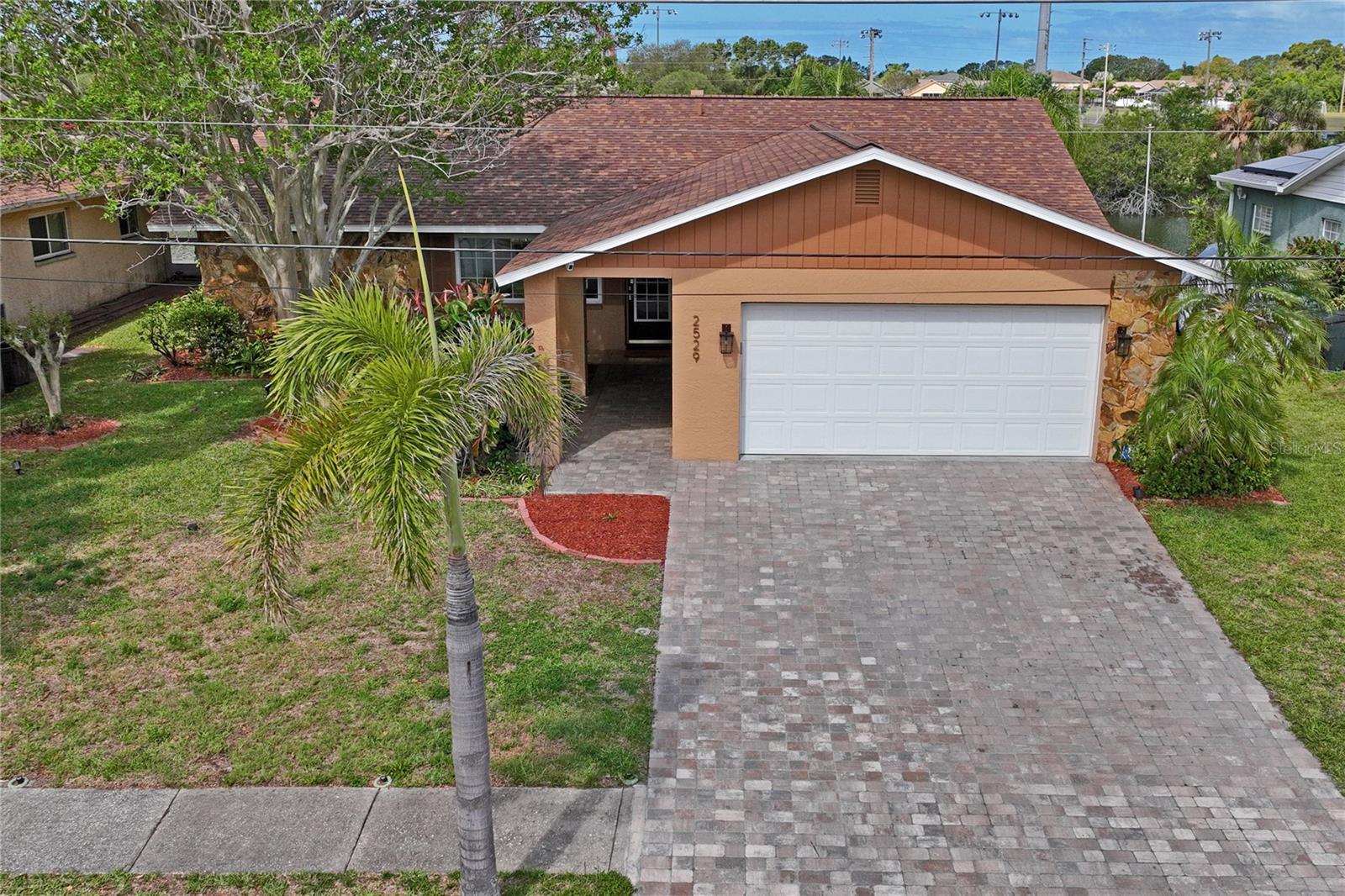 ALOHA GARDENS - Residential