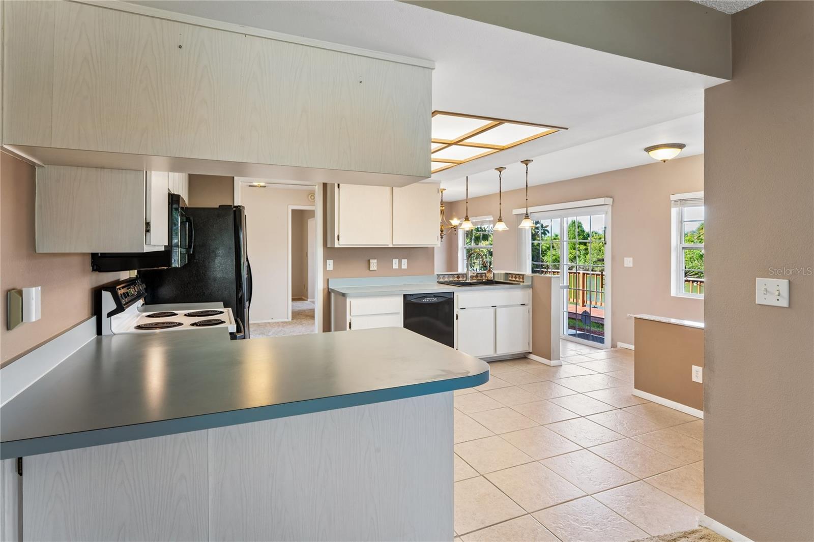 ALOHA GARDENS - Residential