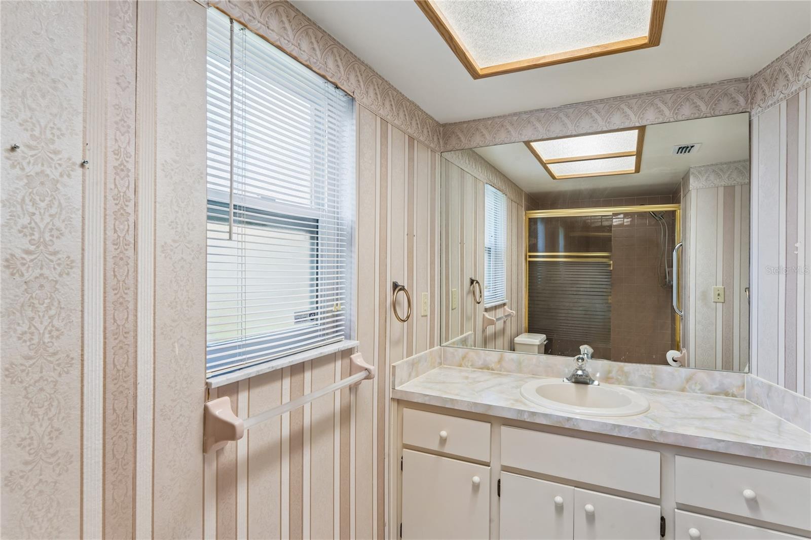 ALOHA GARDENS - Residential