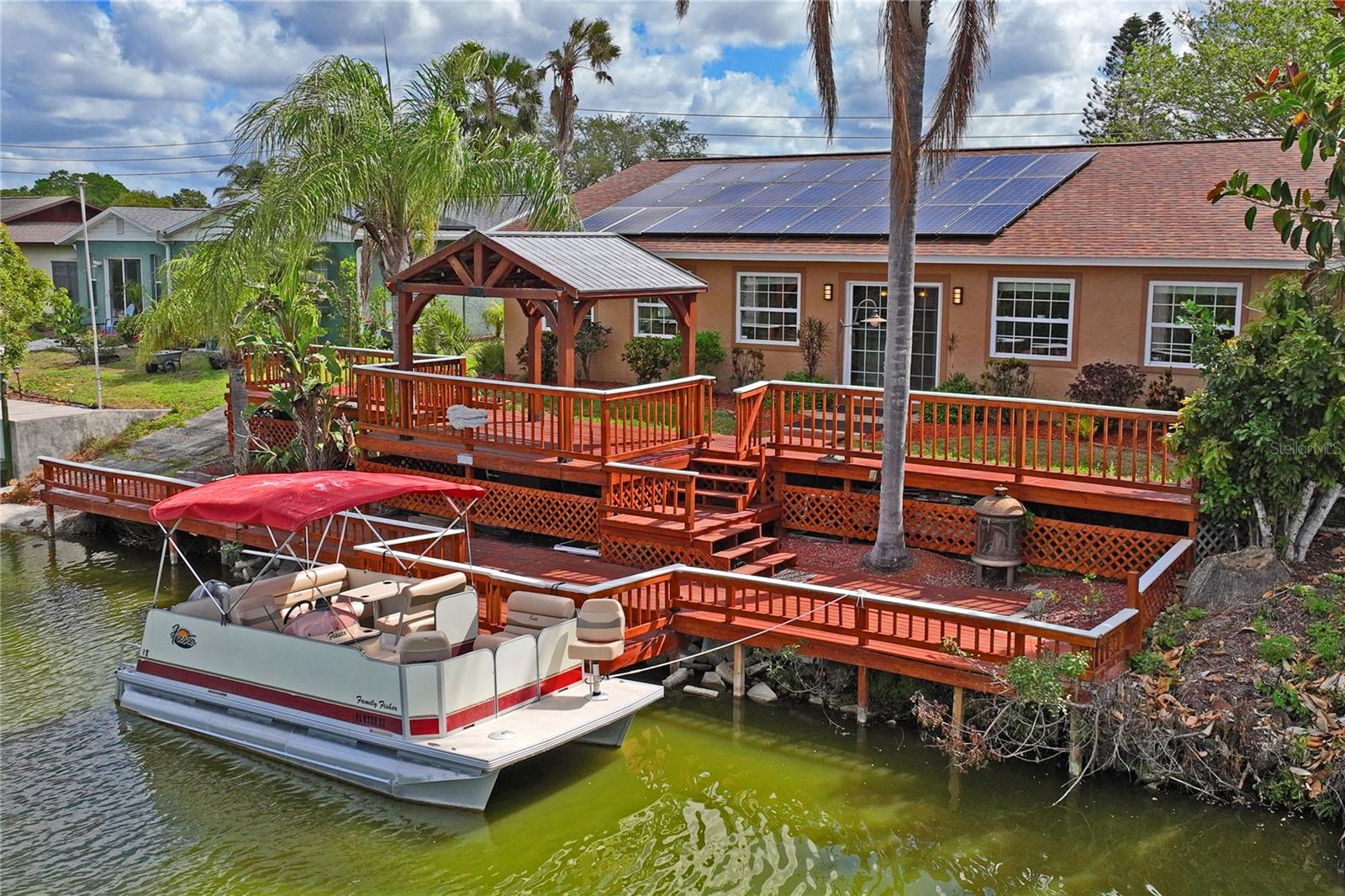 ALOHA GARDENS - Residential