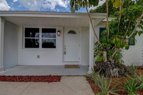 A home in SEMINOLE