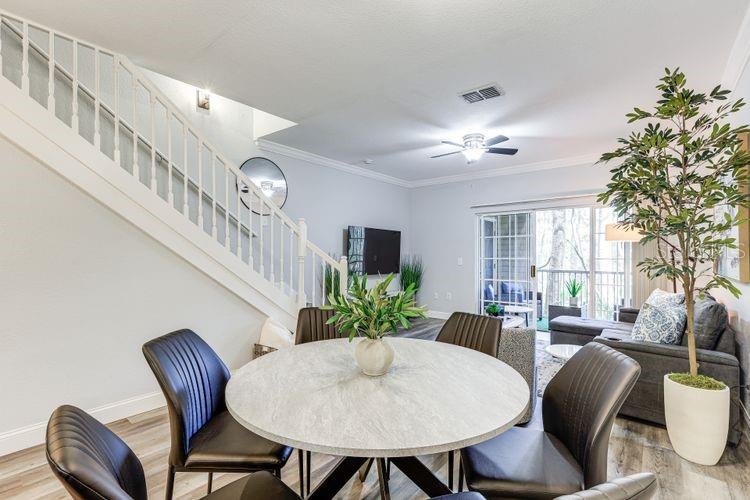 MAGNOLIA PLACE TWNHMS - Residential Lease