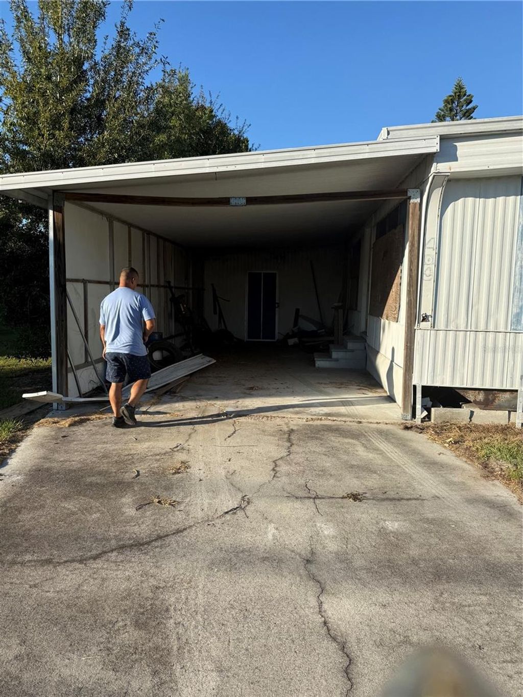 Photo of 409 21st Avenue SW, Ruskin, FL 33570 (MLS # TB8449781)