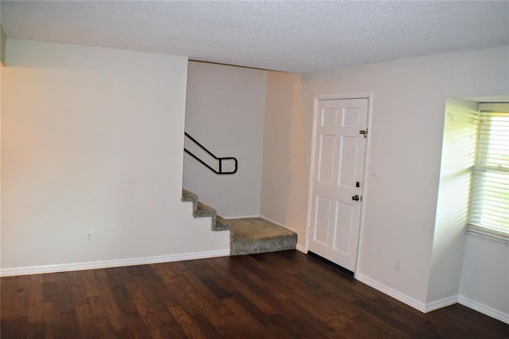 Photo of 814 Park Lake Circle #8, Maitland, FL 32751 (MLS # O6404876)