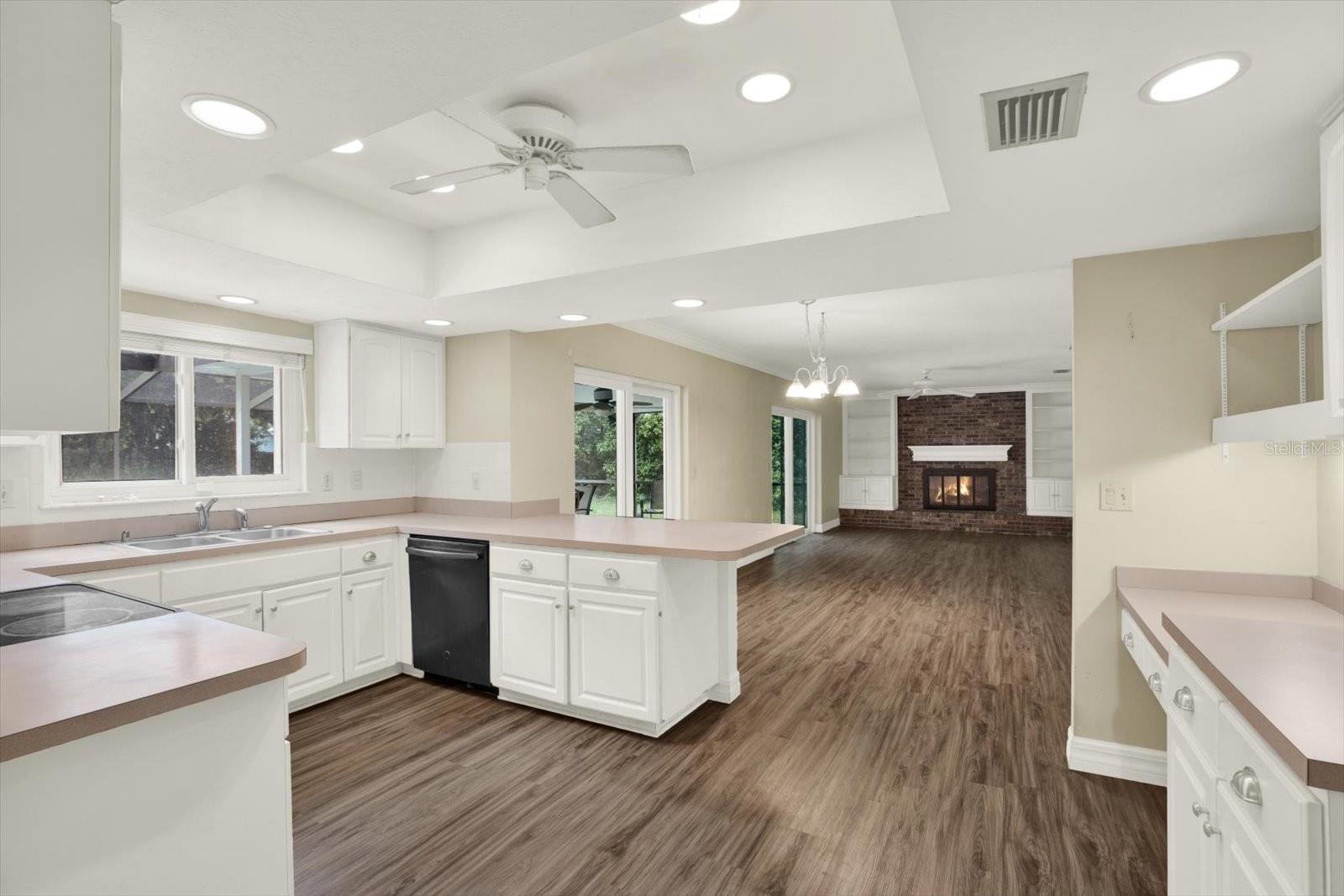 FAIRWAY VILLAGE UNIT 2 - Residential